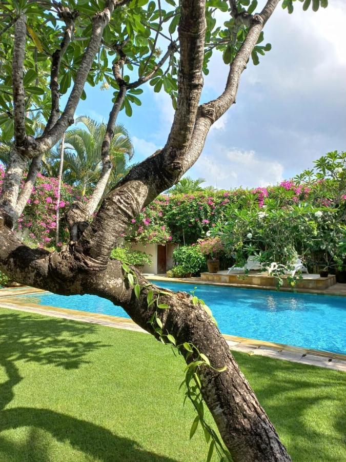 Villa Kunang Seminyak Exterior foto